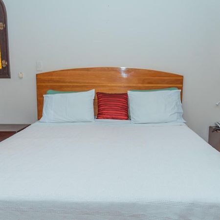 Casa Blanca Hotel Ciudad del Este Kültér fotó